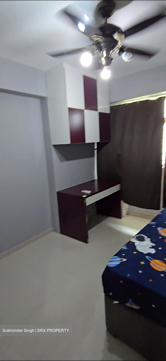 Blk 428B Floral Spring @ Yishun (Yishun), HDB 5 Rooms #639501671